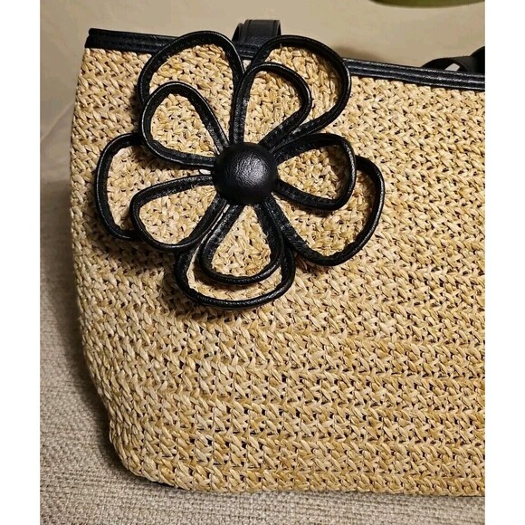 Bueno Women's Woven Straw Black Trim 3D Flower Accent Shoulder Tote Bag Purse - Picture 6 of 9